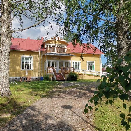 Отель Majatalo Pihlajapuu Нурмес Экстерьер фото